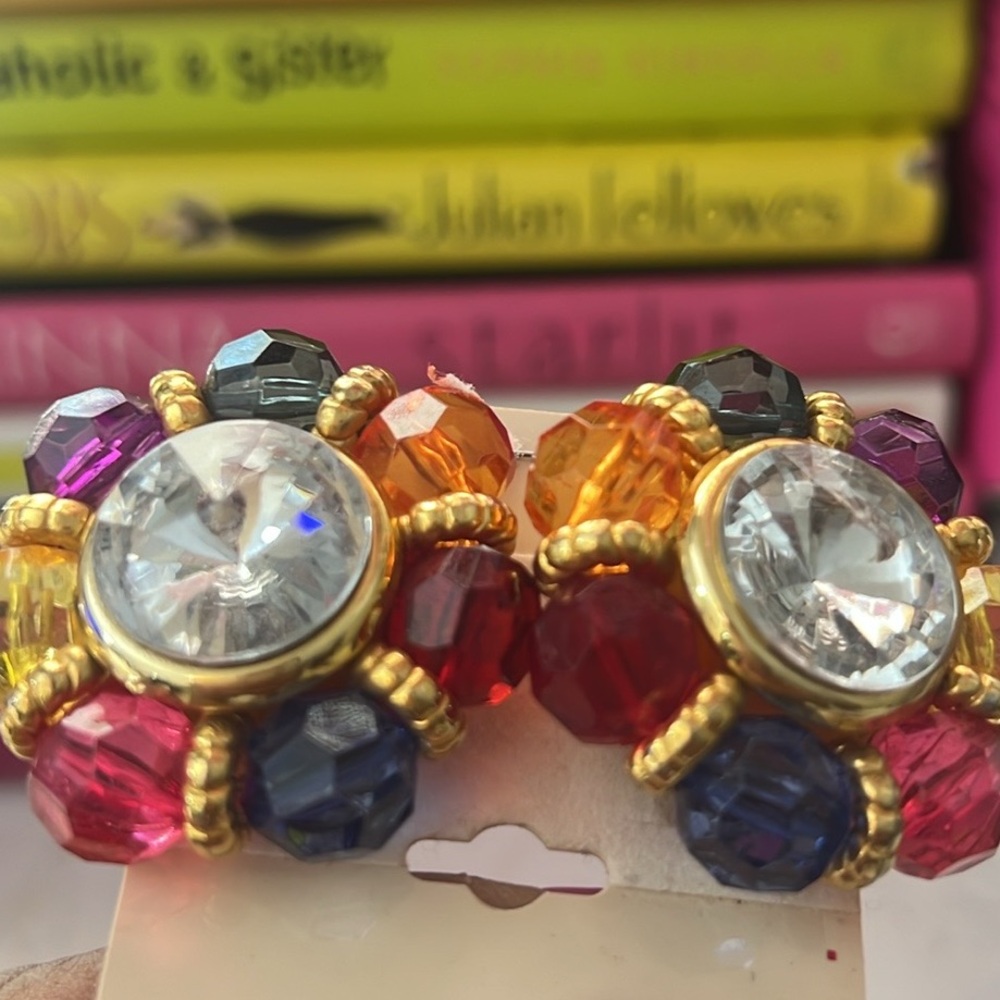 207. Vintage Multicolor Bead Clip On Earring